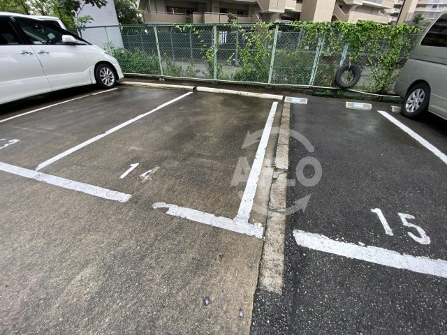 駐車場　おおきに大阪天満サニーアパートメント　駐輪場