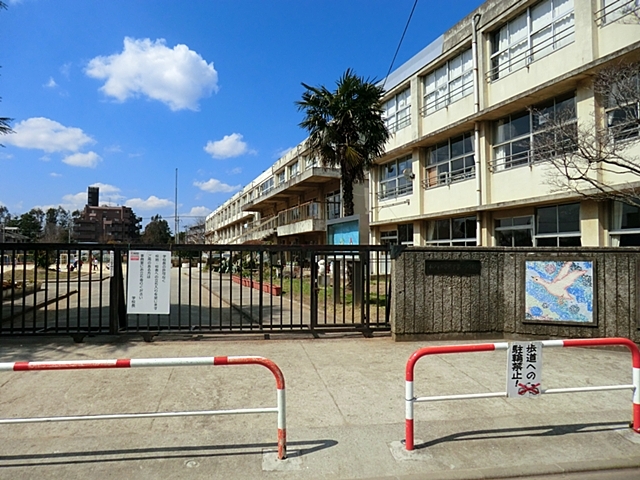 小学校　松戸市立常盤平第二小学校（小学校）まで750m