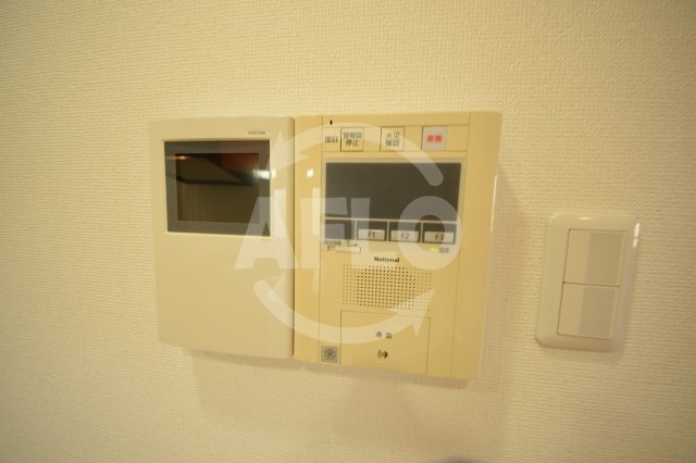 セキュリティ　ブラービ上本町　TVモニター付きインターホン