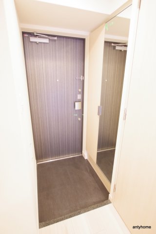 プレサンス立売堀ベルヴィルの玄関写真
