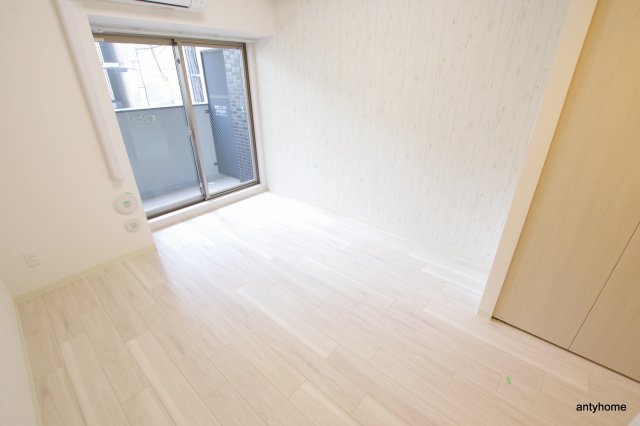 プレサンス立売堀ベルヴィルの居間写真