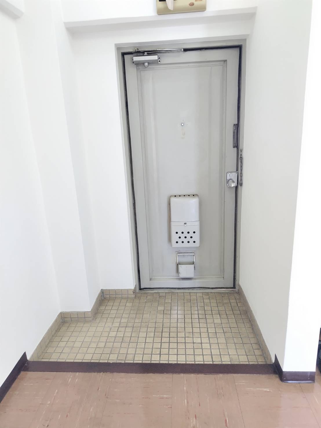 玄関　明るく清潔感のある玄関。室内へ自然につながるシンプルな空間♪