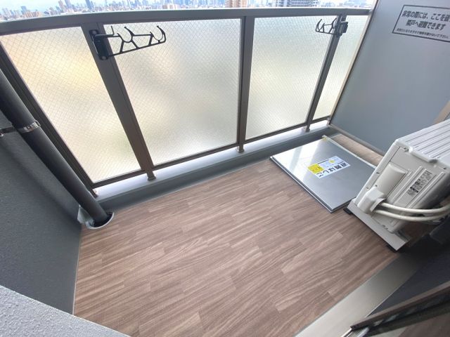 バルコニー　※部屋毎でカラーに違いがある場合がございます。