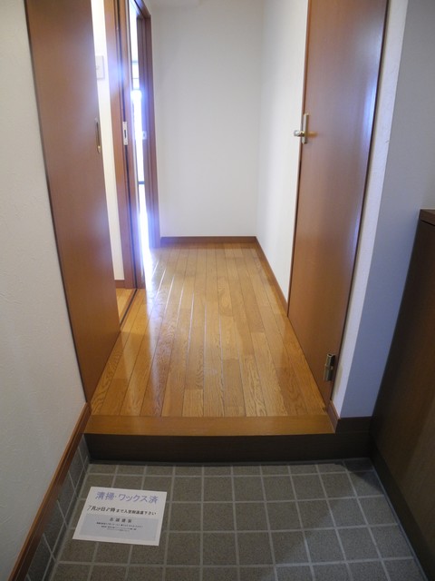 玄関　※同間取りの別の階のお部屋の写真です※