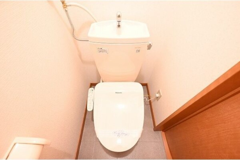 ＪＲ函館本線 稲積公園駅 徒歩15分 3階建 築21年のトイレ写真