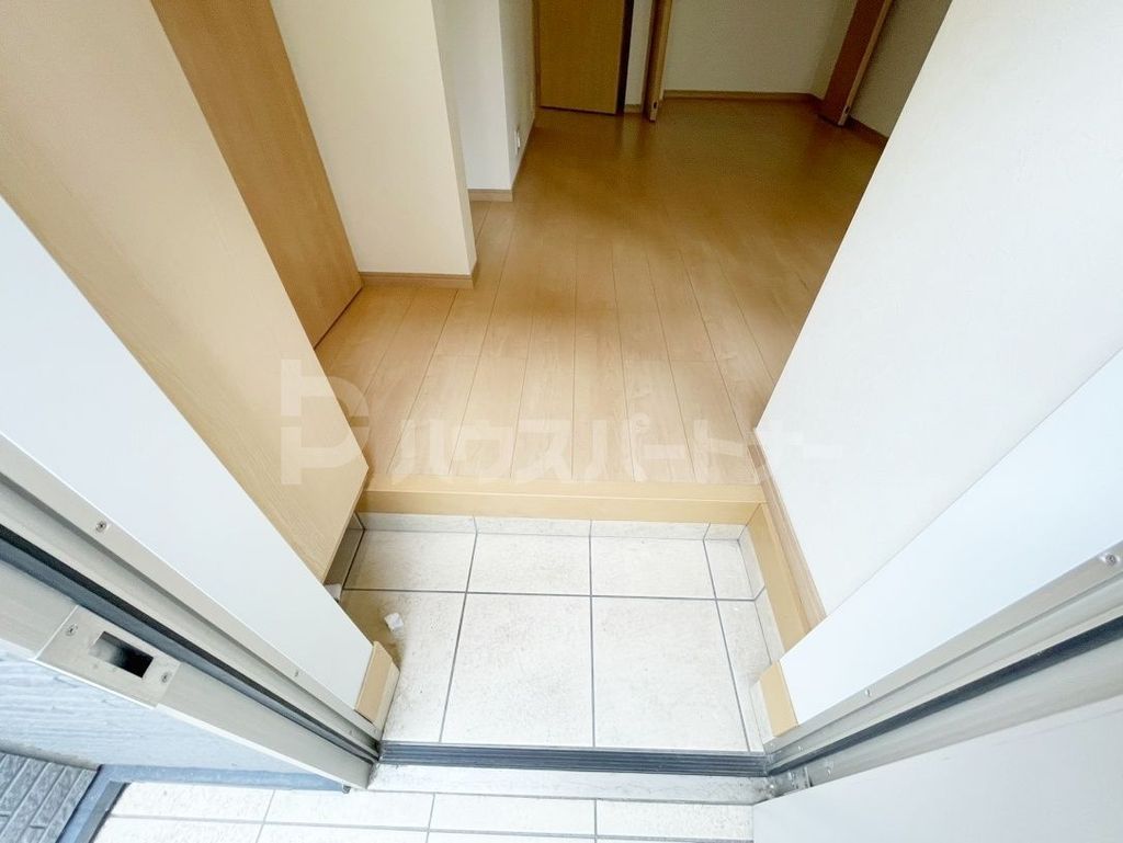 ラプレジオの玄関写真