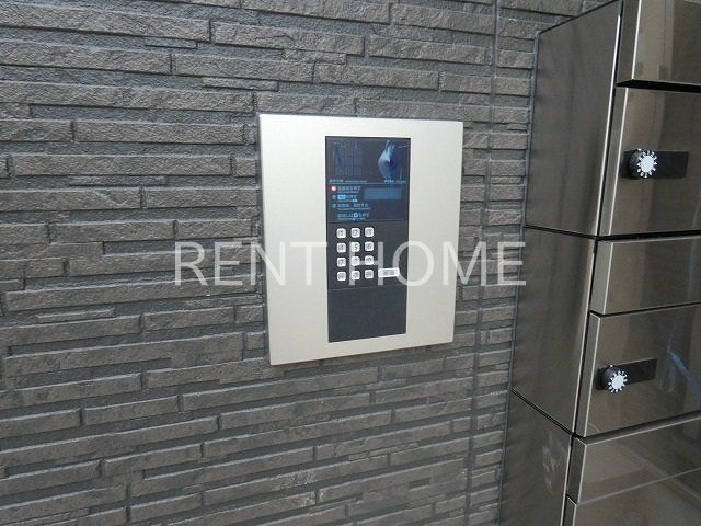 エントランス　オートロック完備