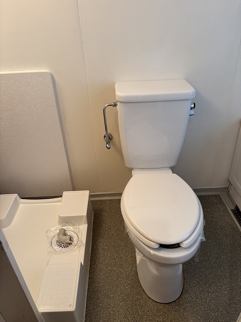 京王新線 初台駅 徒歩4分 5階建 築36年のトイレ写真
