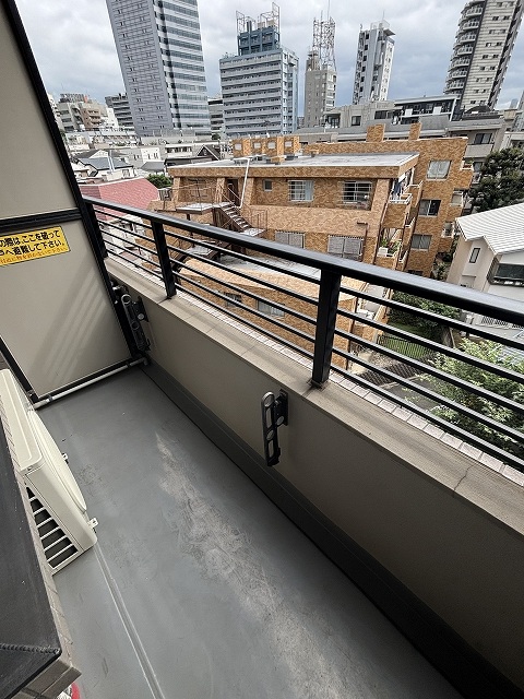 京王新線 初台駅 徒歩4分 5階建 築36年の内装写真