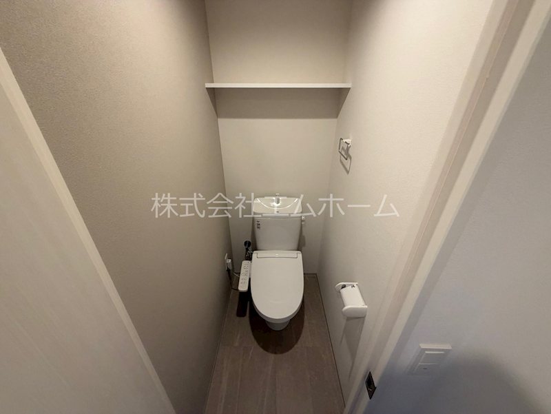 トイレ　温水洗浄暖房便座付トイレ