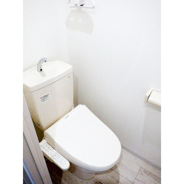 ラフィーネ中島公園PREMIUMのトイレ写真