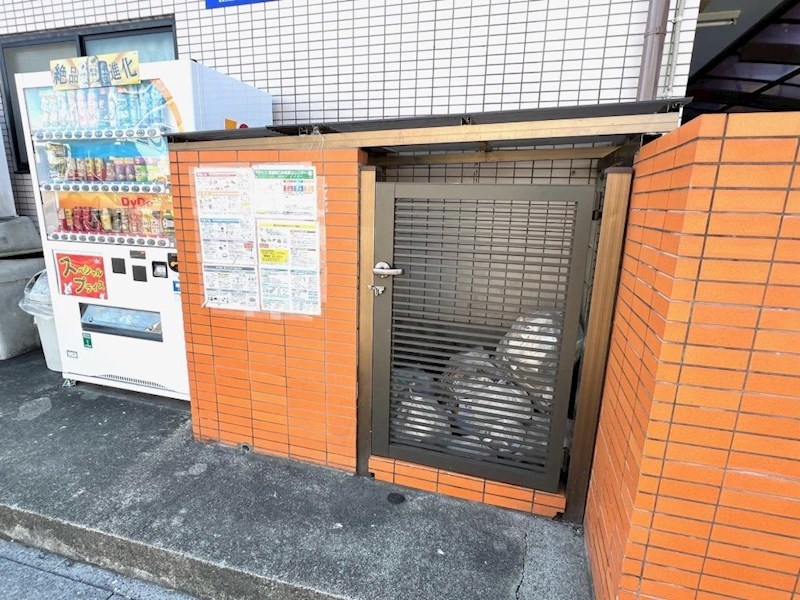 その他　敷地内ゴミ置き場