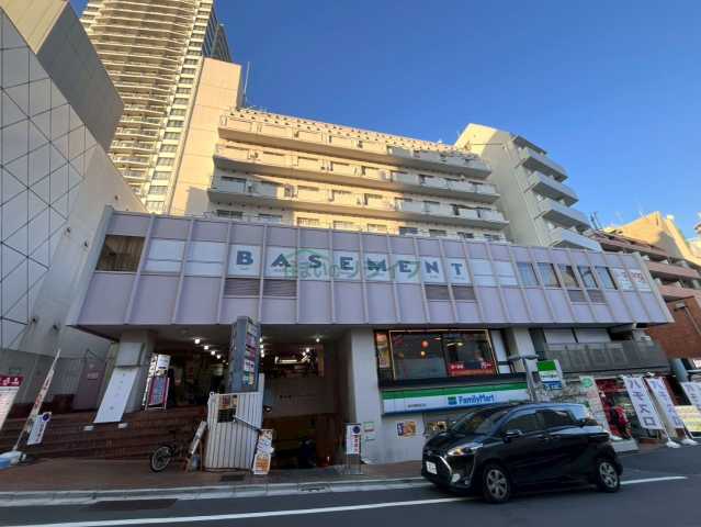 東中野アパートメンツの外観写真