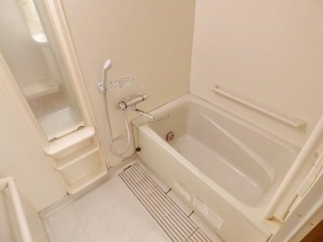 バス・シャワールーム　★追焚き機能付きバス★