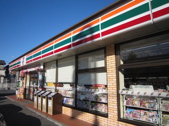 コンビニ　セブンイレブン（コンビニ）まで220m