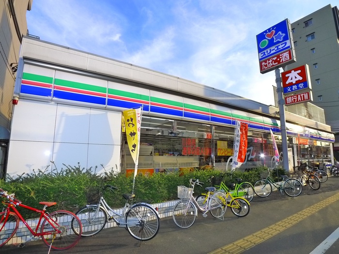 コンビニ　スリーエフ（コンビニ）まで147m