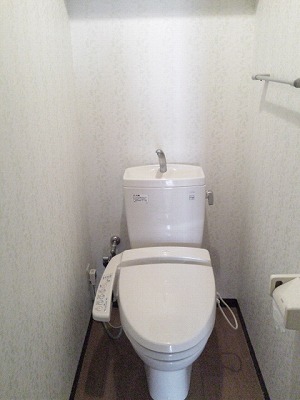 トイレ　＜ウォシュレットついてます＞