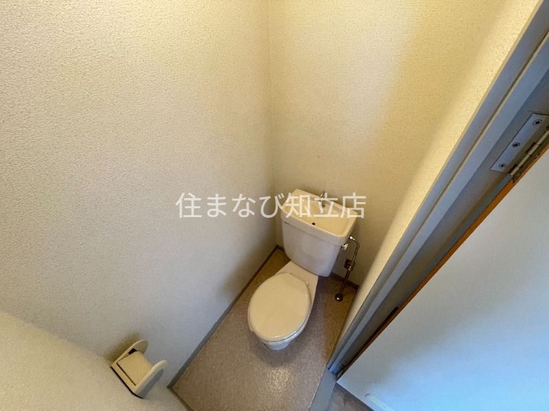 トイレ　別室同型写真／清掃前