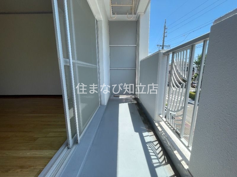 バルコニー　別室同型写真／清掃前