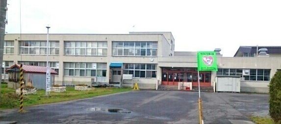 小学校　旭川市立正和小学校（小学校）まで1000m