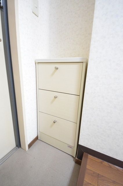 その他設備　♪鍵置場に程よい高さのシューズＢＯＸ♪