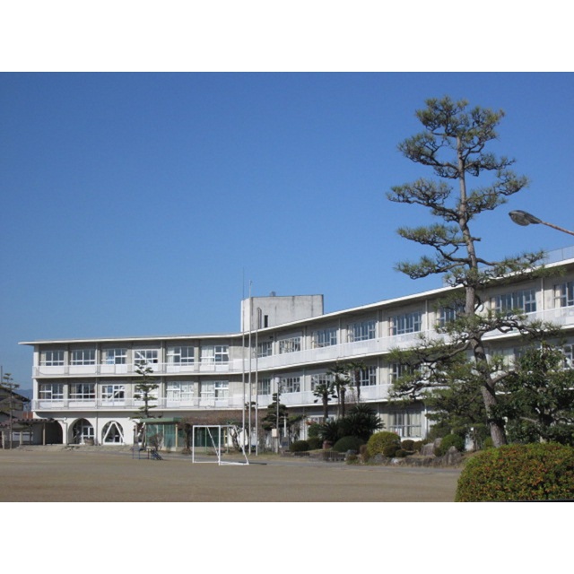 小学校　松枝小学校（笠松）（小学校）まで760m