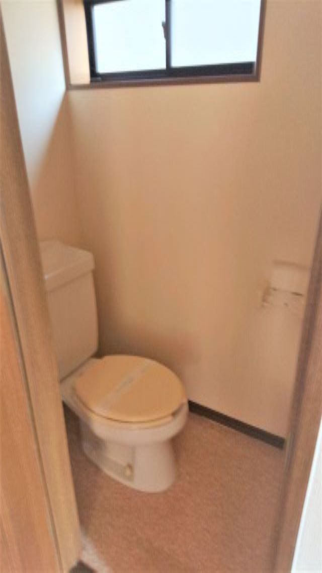 トイレ　窓付き