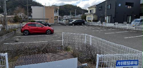 【レオパレス浜ノ宮の駐車場】