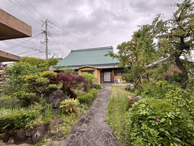 西中島戸建の建物外観