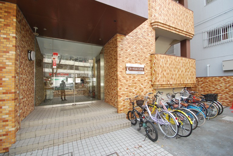 エントランス　★オートロック完備　宅配ロッカーも設置しました♪