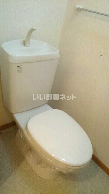 【八幡市下奈良宮ノ道のアパートのトイレ】