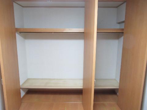 デュアル茨木プレステージュ　収納　収納