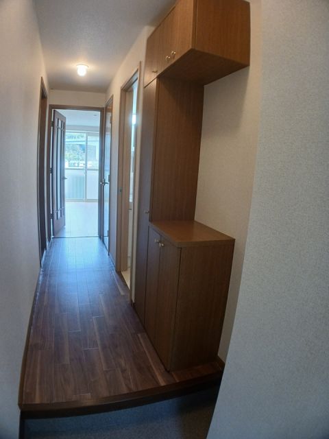 【浅口市金光町大谷のアパートの玄関】