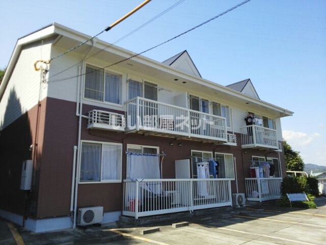【浅口市金光町大谷のアパートの建物外観】