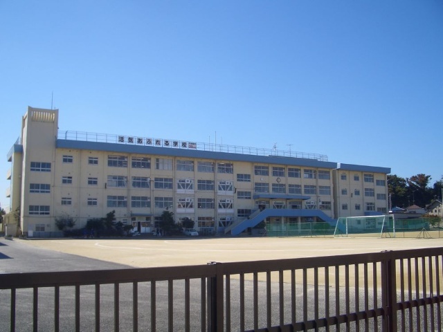 【松戸市高塚新田のアパートの中学校】