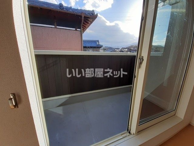 【橋本市高野口町名古曽のアパートのバルコニー】