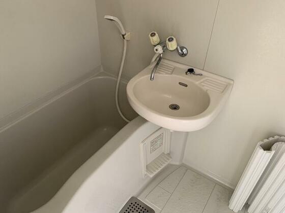 バス・シャワールーム　一人暮らしにもうれしいバス・トイレ独立タイプ
