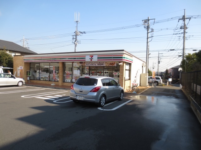 コンビニ　セブンイレブン横浜奈良3丁目店（コンビニ）まで233m