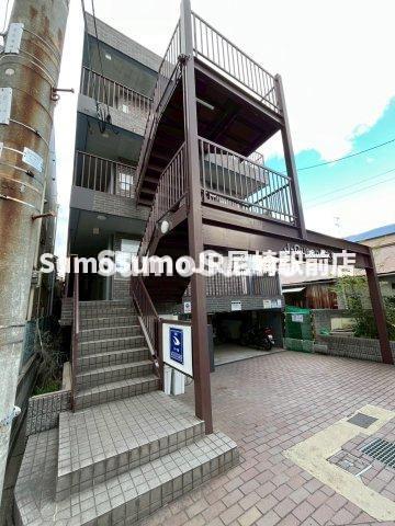 建物外観　外観は落ち着いています