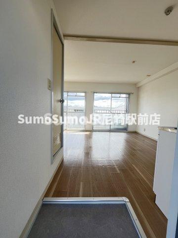 玄関　明るい玄関です