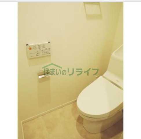 トイレ　写真は同タイプ住戸です。