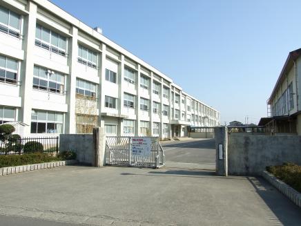 小学校　一宮市立奥小学校（小学校）まで450m