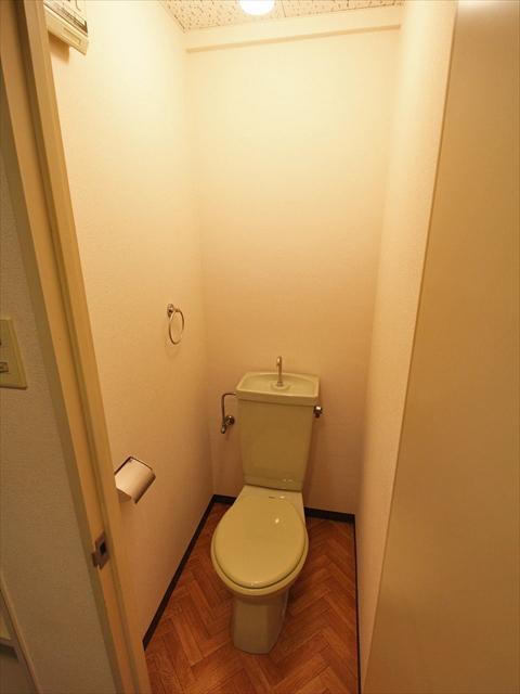 トイレ　松山市此花町　フラワーコーポ此ノ花　トイレ