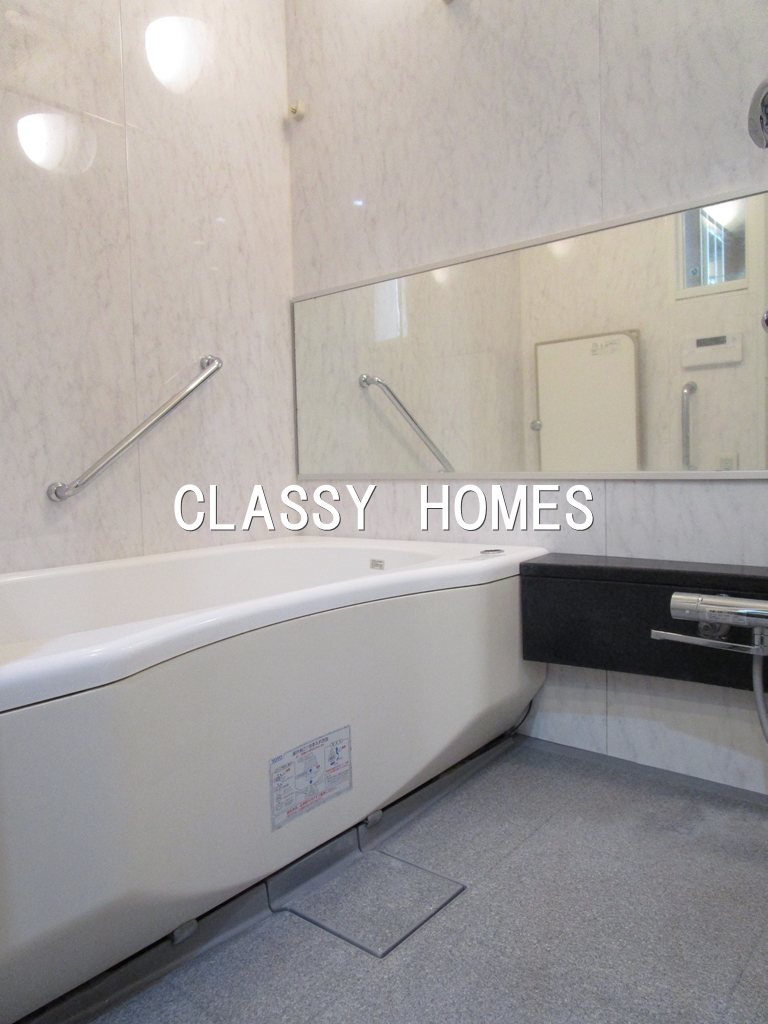 バス・シャワールーム　2002年竣工　東京ツインパークライトウィング：バス