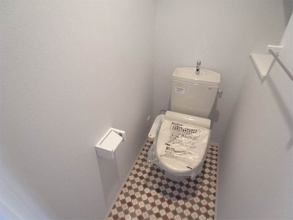 トイレ　ウォシュレット付き＾＾