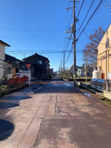 その他　前面道路（その他）まで0m