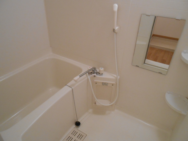 バス・シャワールーム　バス・トイレ各独立