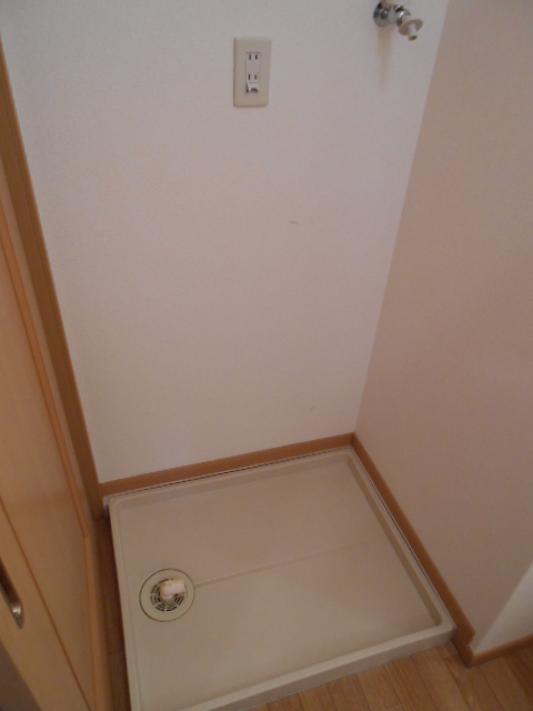 その他　屋内洗濯機置場・排水ドレンパン完備