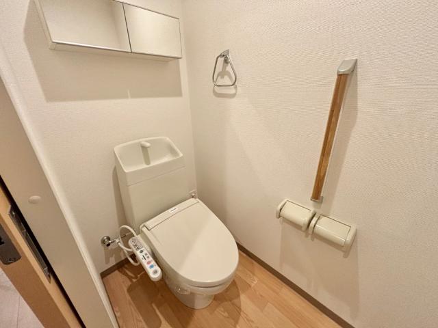 トイレ　トイレ