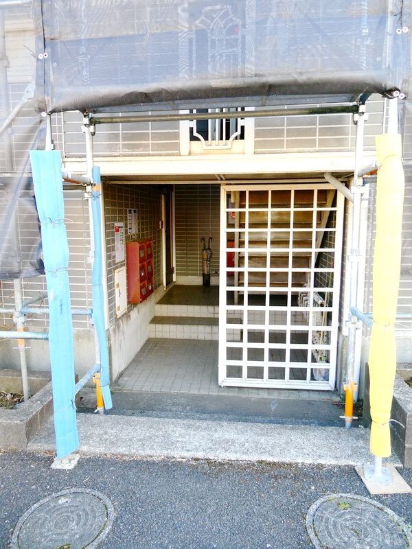 エントランス　エントランス